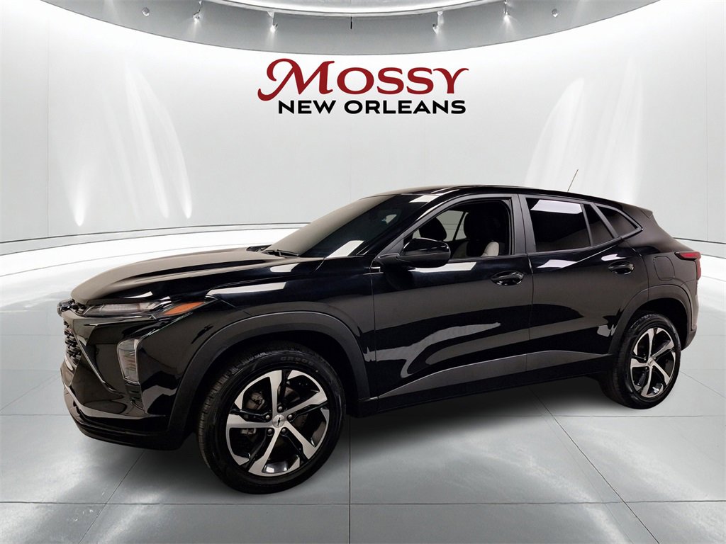 Used 2024 Chevrolet Trax RS w/ Driver Confidence Package image 1