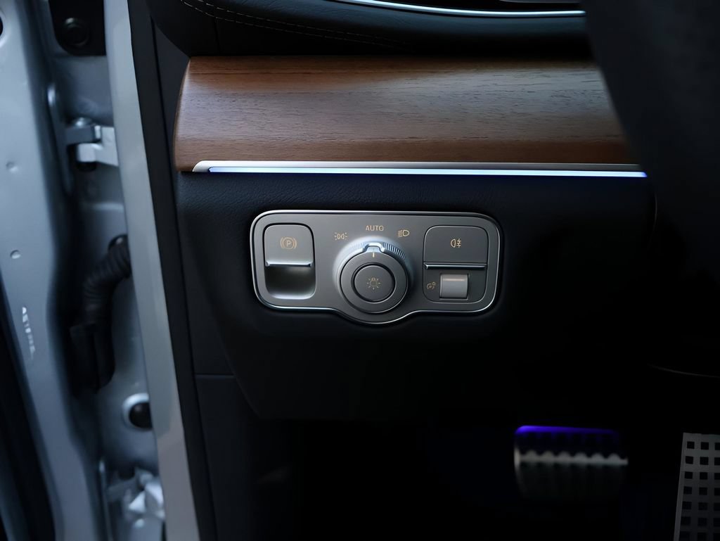 New 2025 Mercedes-Benz GLS 450 4MATIC image 38
