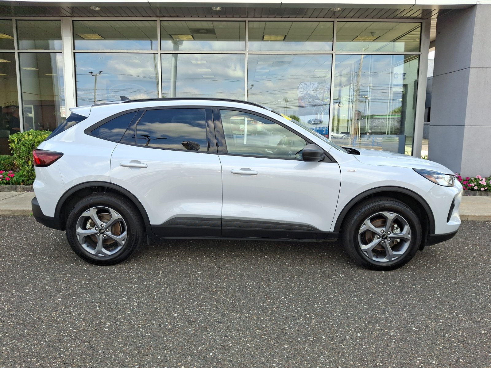 Used 2026 Ford Escape ST-Line AWD/4WD image 7