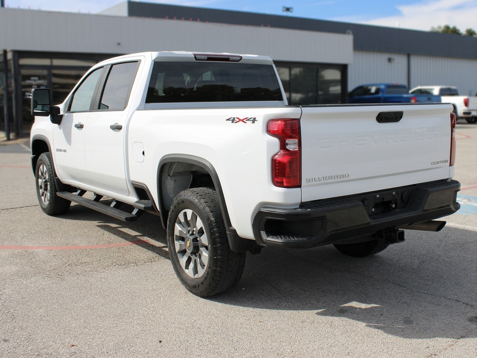 Used 2026 Chevrolet Silverado 2500 Custom w/ Custom Convenience Package AWD/4WD image 4