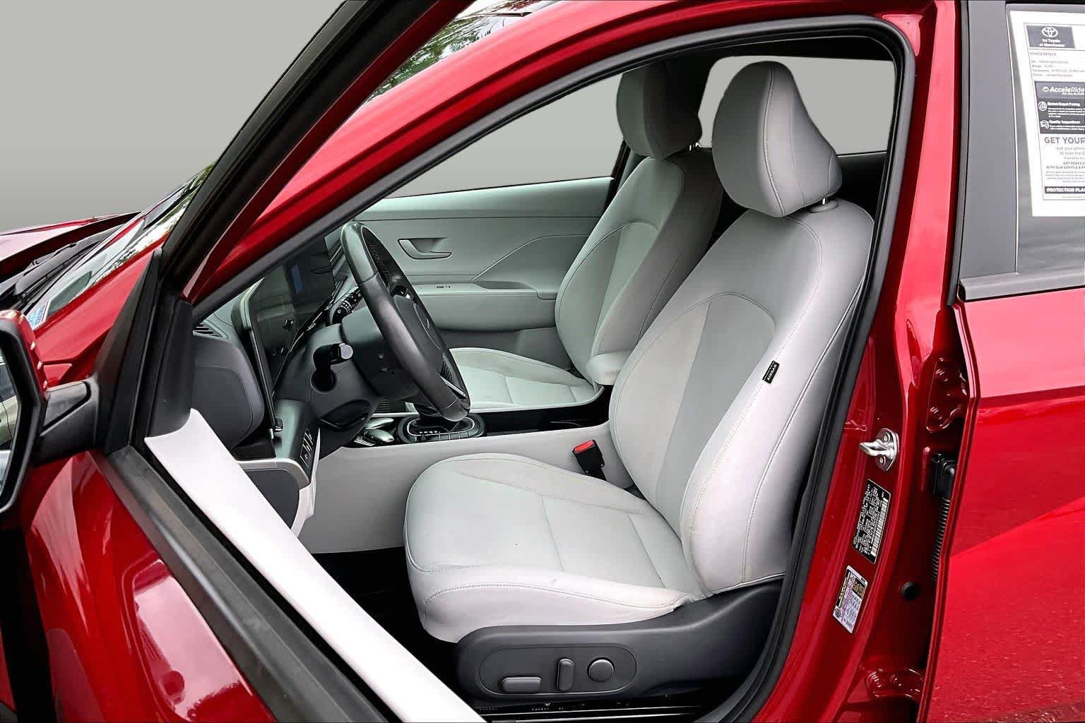 Used 2024 Hyundai Kona SEL FWD image 9