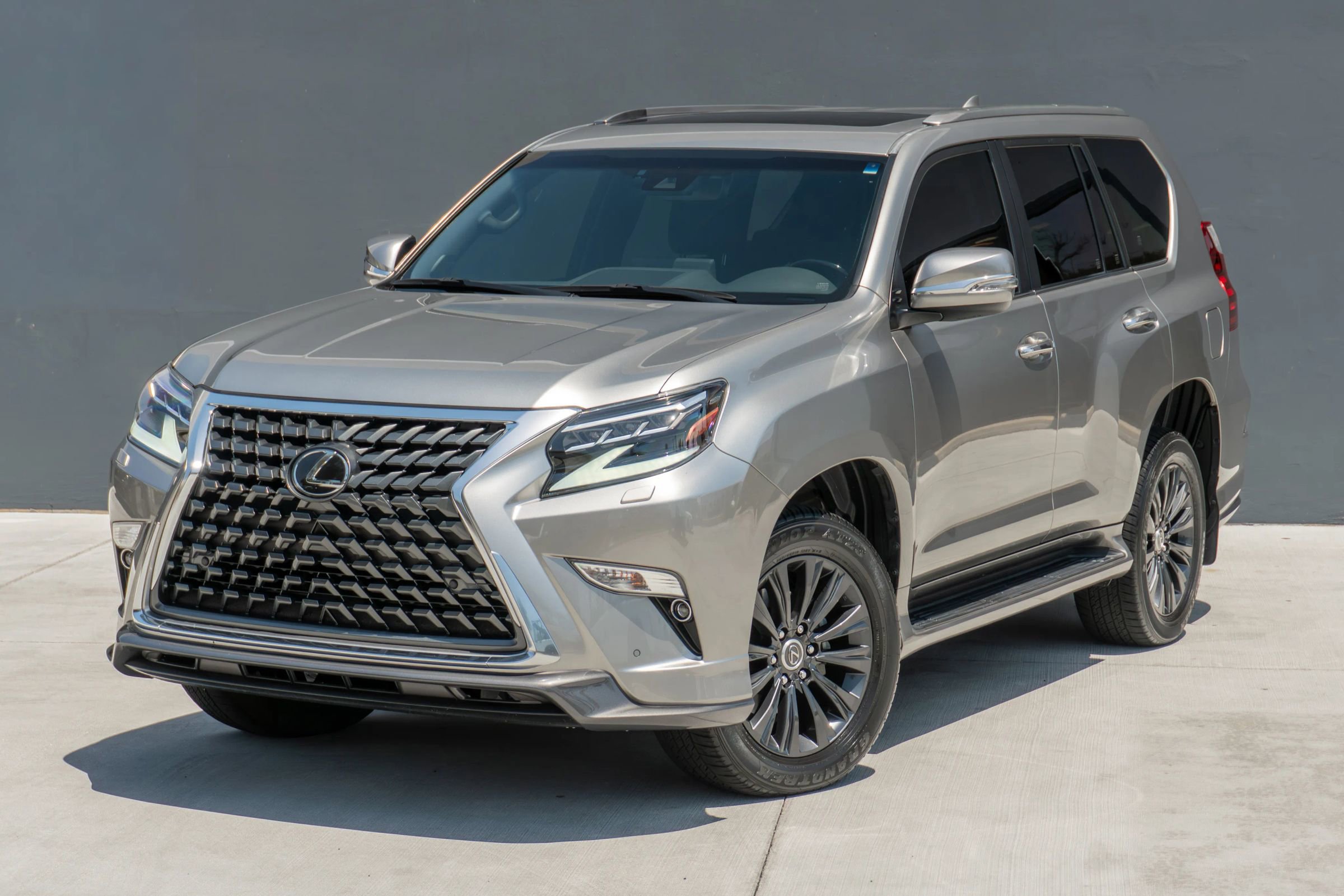 Used 2022 Lexus GX 460 Premium w/ Accessory Package AWD/4WD image 6