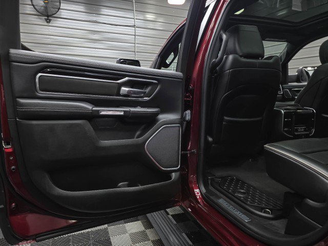 Used 2022 RAM 1500 Laramie AWD/4WD image 38