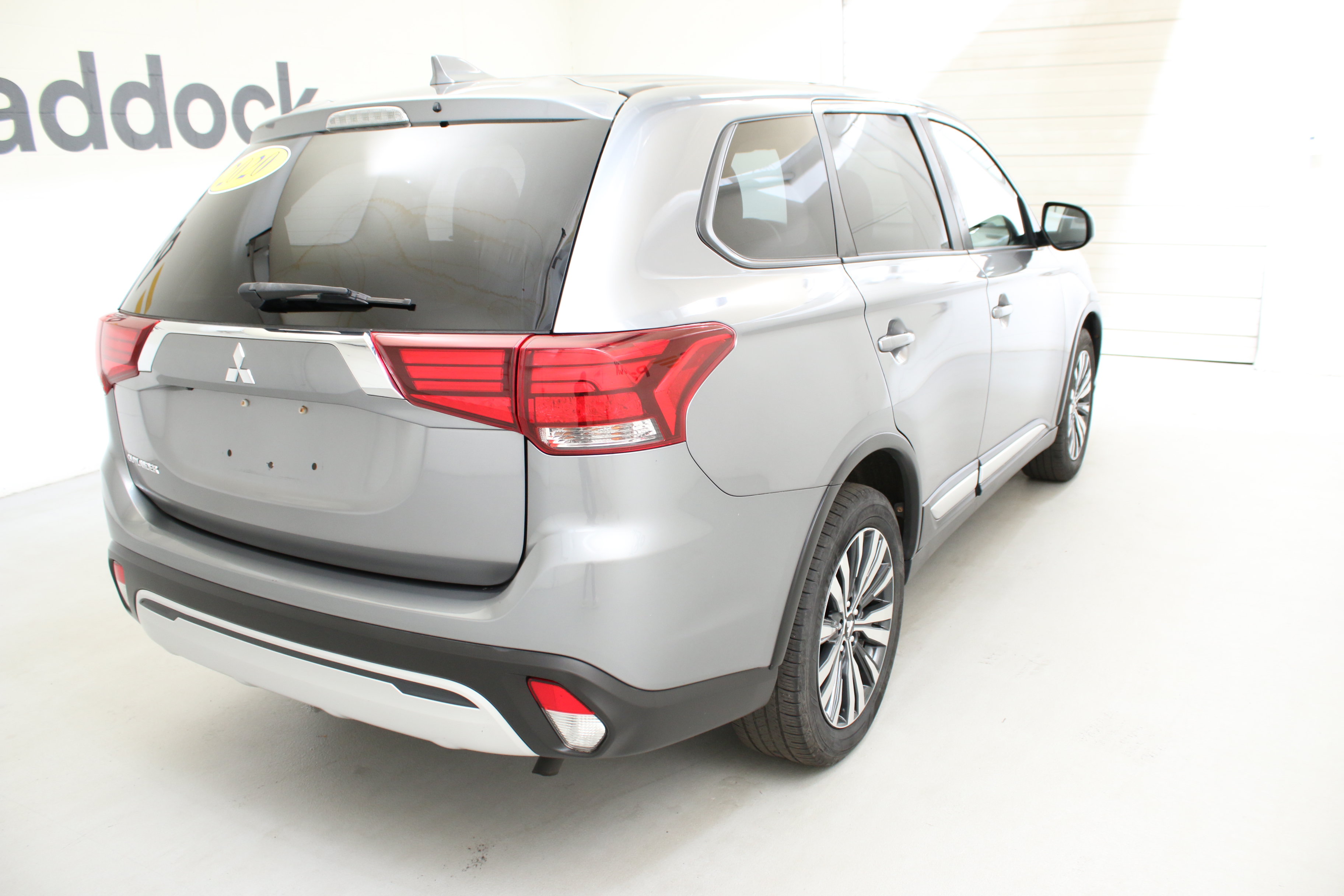 Used 2020 Mitsubishi Outlander ES AWD/4WD image 8