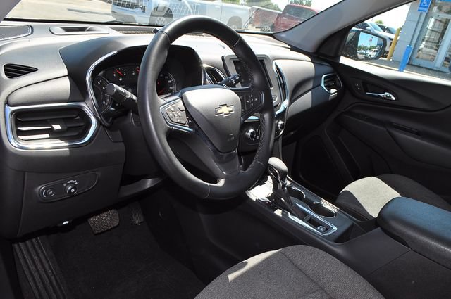 Used 2024 Chevrolet Equinox LT w/ LPO, Floor Liner Package FWD image 9