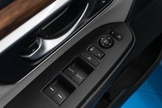 Used 2021 Honda CR-V Touring image 4