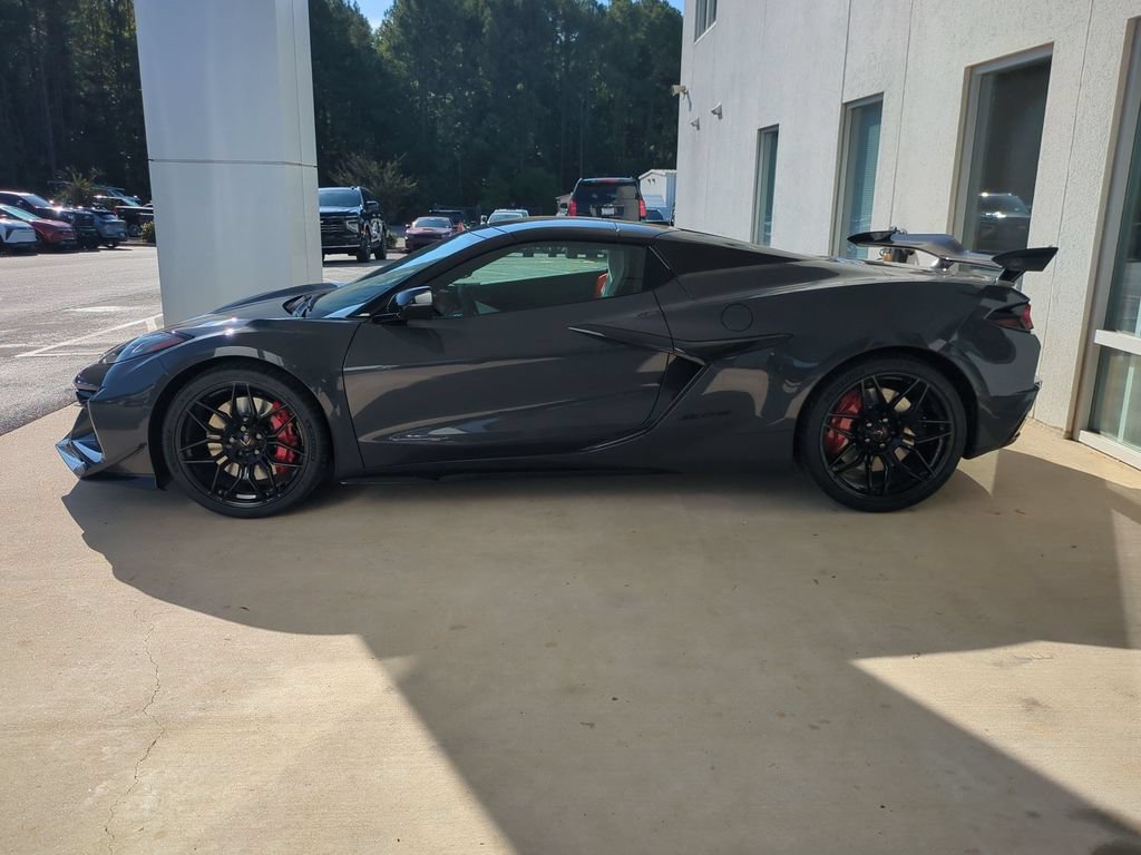 New 2027 Chevrolet Corvette Z06 RWD image 6