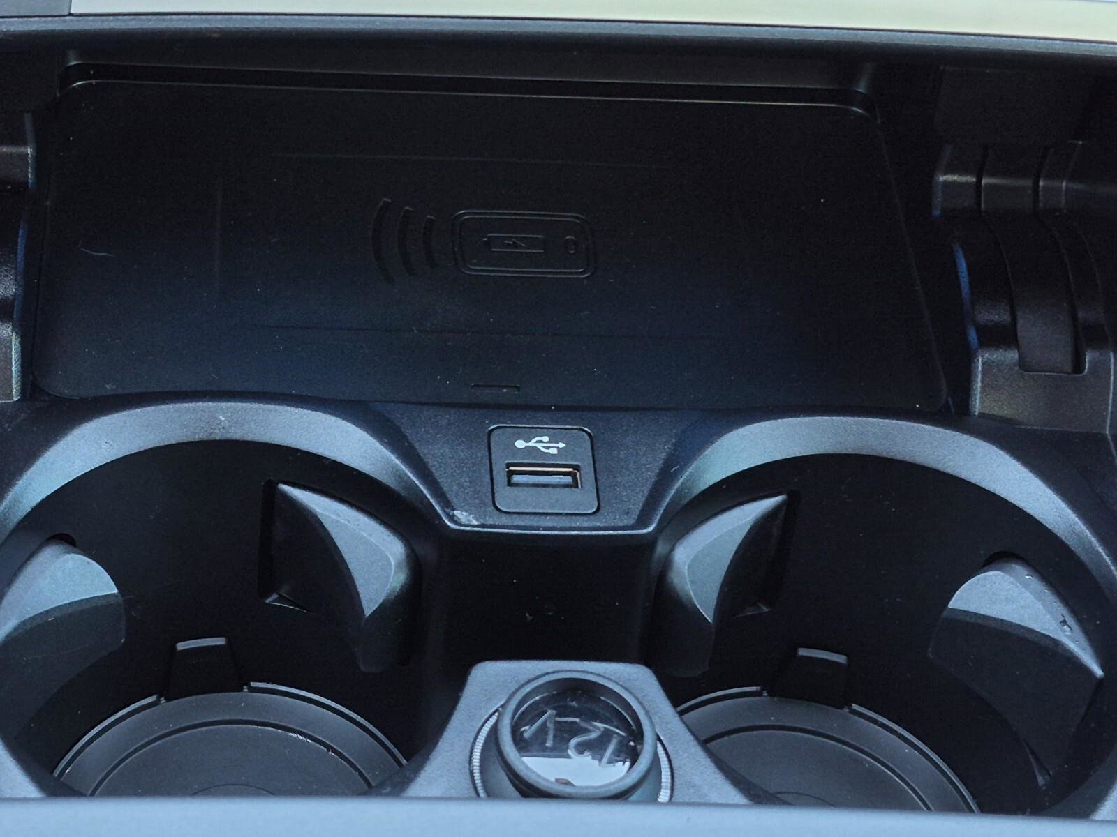 Certified 2025 BMW 230i 230i w/ Convenience Package image 23