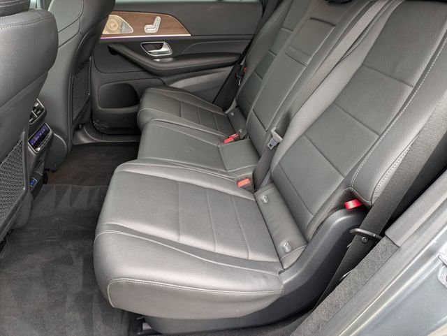 Used 2025 Mercedes-Benz GLS 450 4MATIC image 14