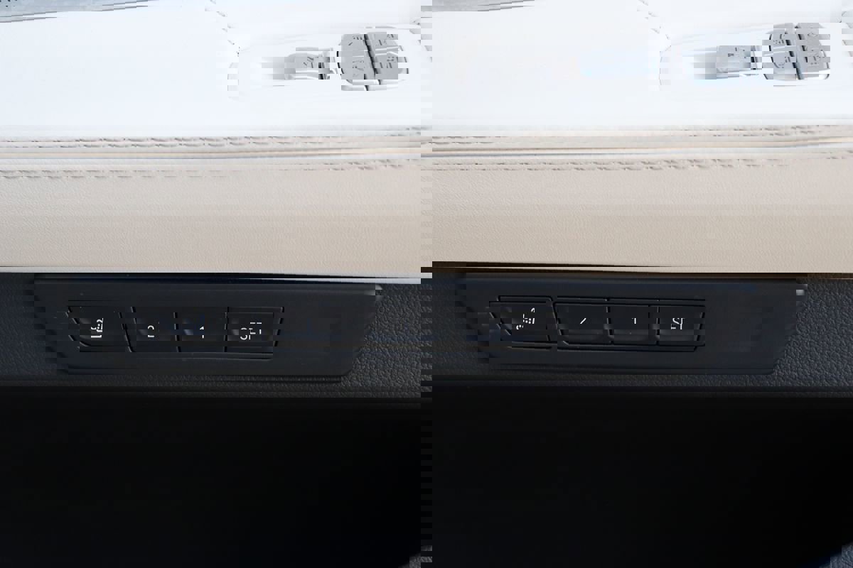 Used 2019 BMW 750i xDrive w/ Luxury Rear Seating Package image 65