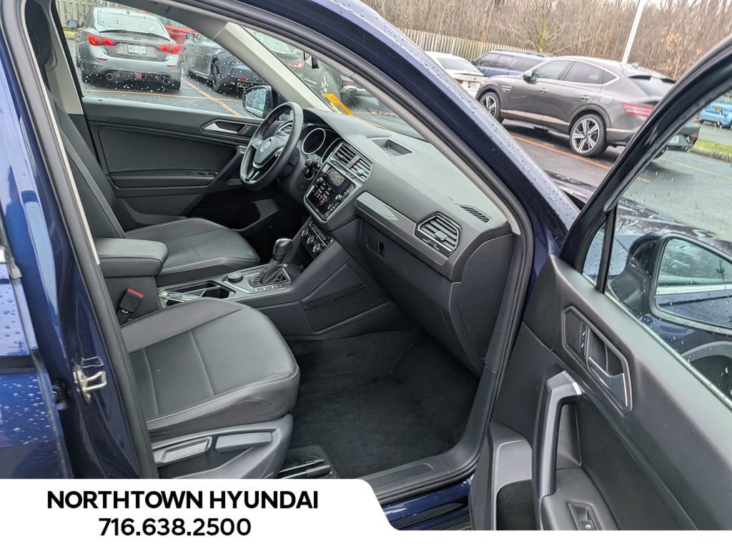Used 2021 Volkswagen Tiguan SE image 35
