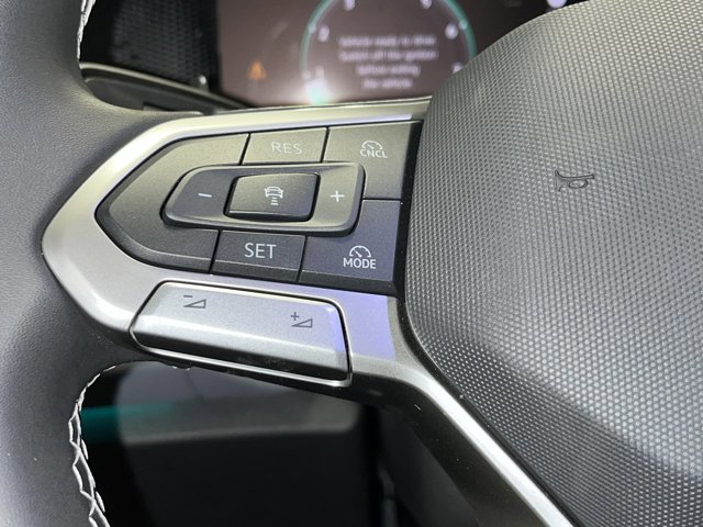 New 2026 Volkswagen Tiguan SE AWD/4WD image 19