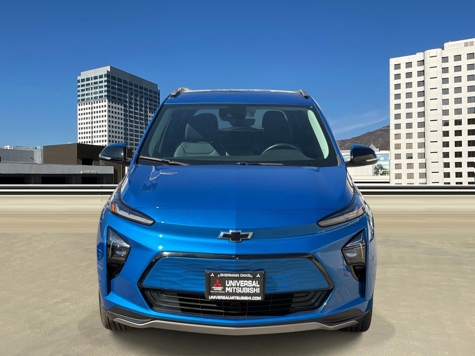 Used 2023 Chevrolet Bolt EUV Premier FWD image 2