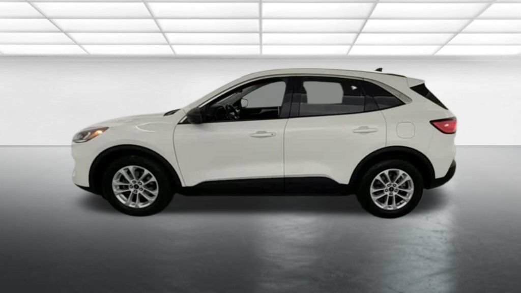 Used 2022 Ford Escape SE w/ Convenience Package FWD image 5