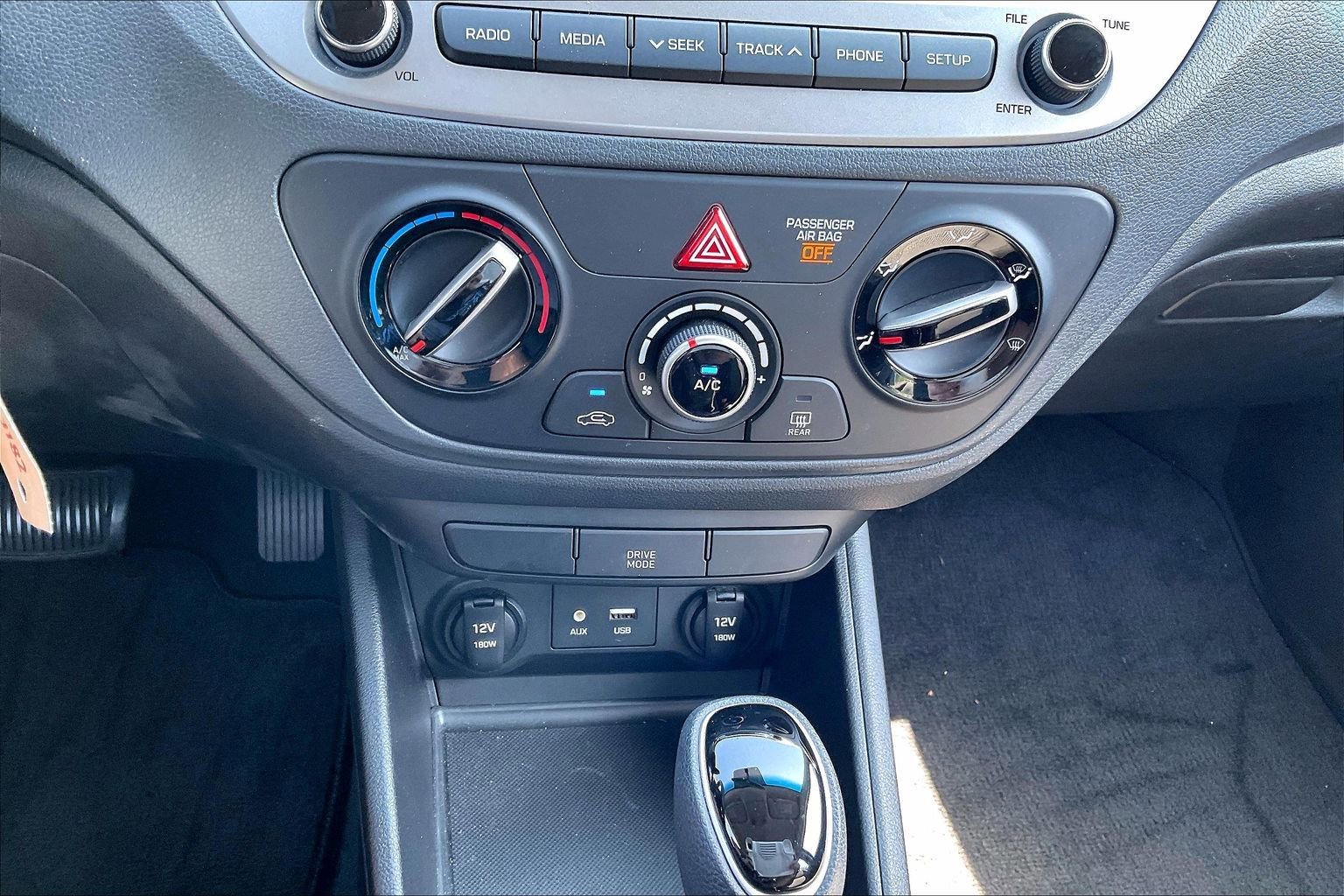 Used 2018 Hyundai Accent SE FWD image 15