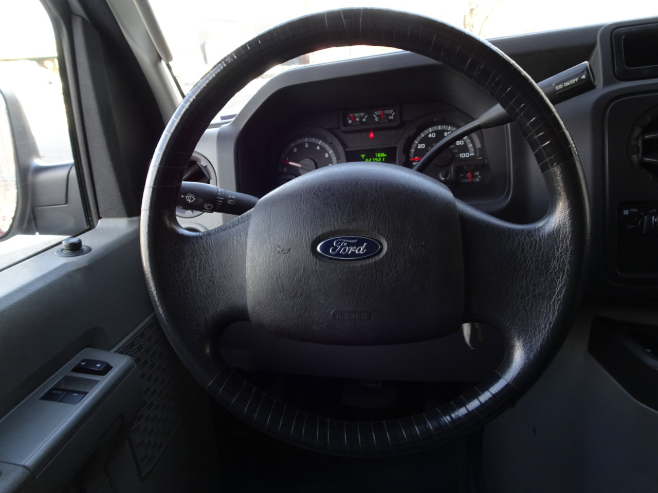 Used 2014 Ford E-250 and Econoline 250 E-250 Recreational w/ Power Group image 16