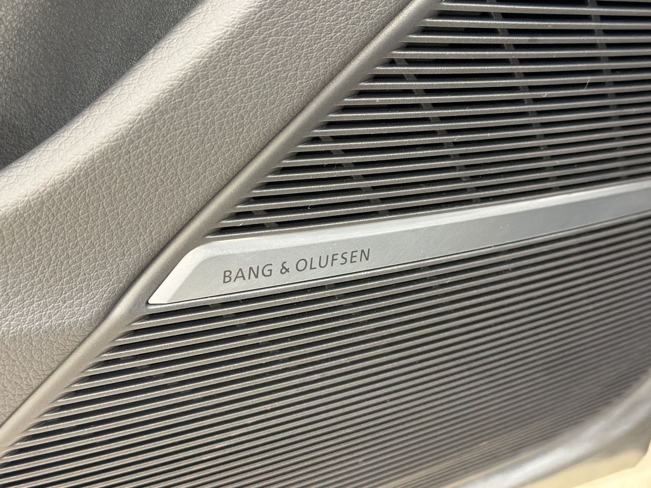 Used 2025 Audi SQ8 Premium Plus AWD/4WD image 26