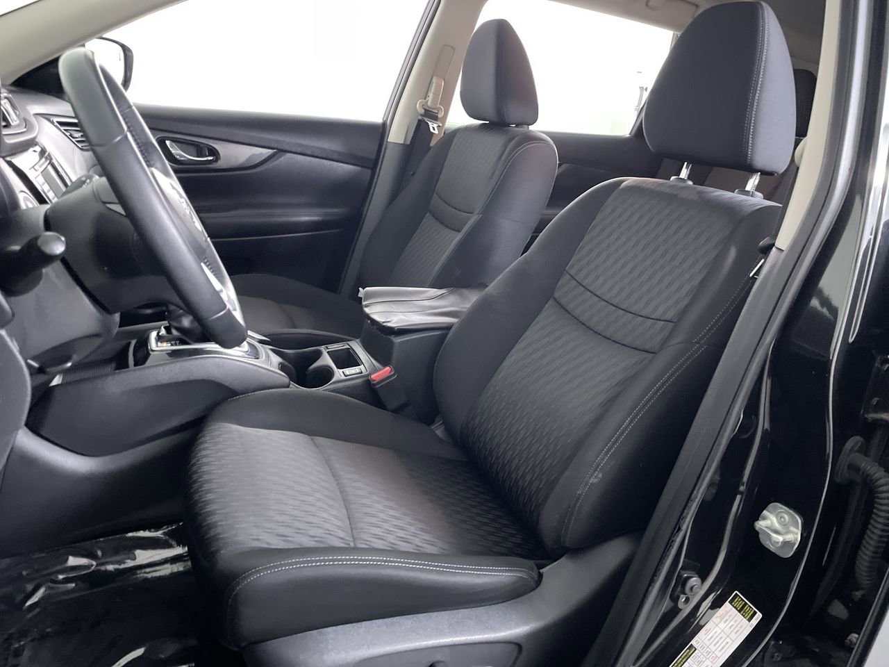 Used 2018 Nissan Rogue SV FWD image 12