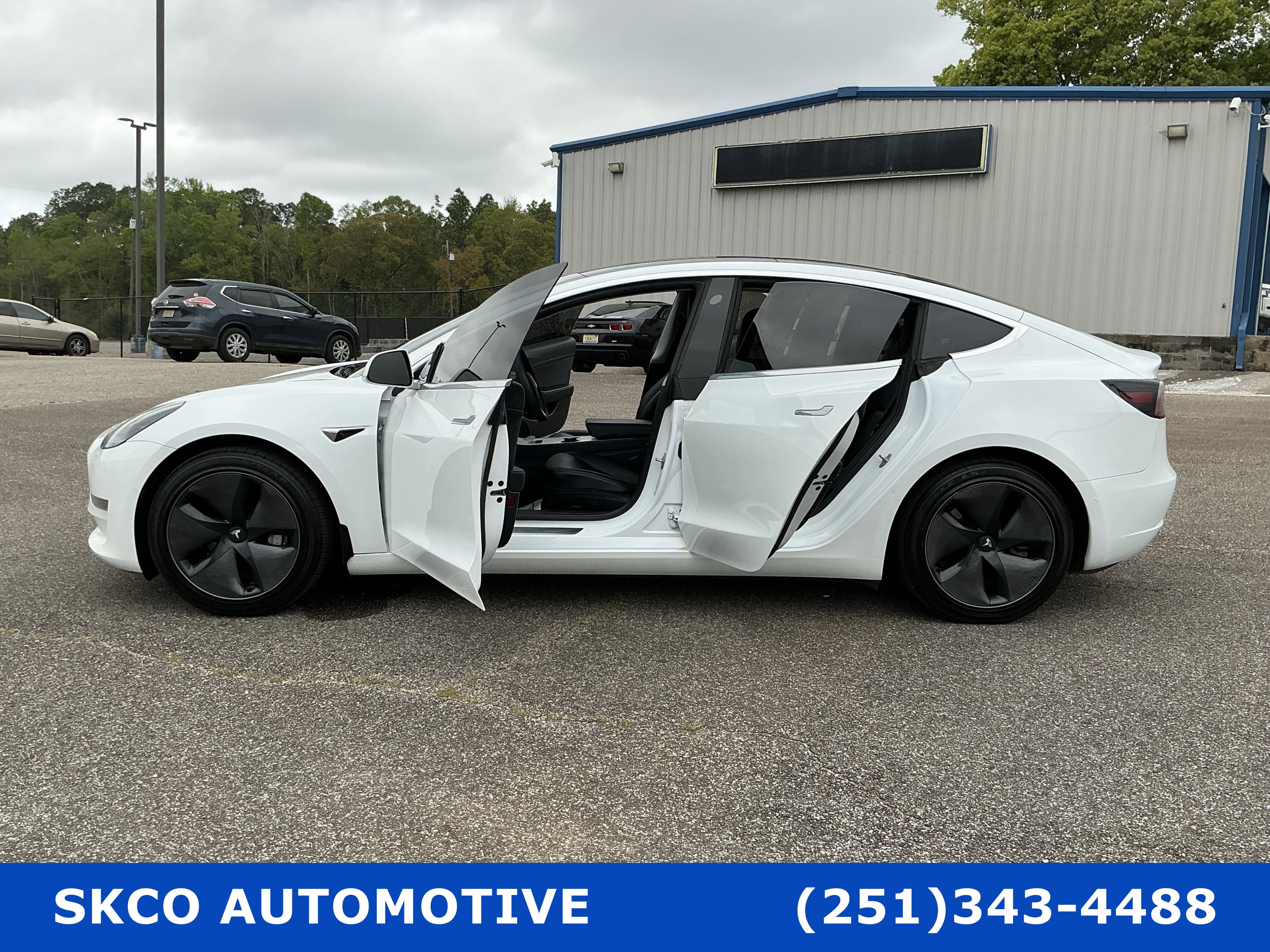 Used 2020 Tesla Model 3 Standard Range image 31