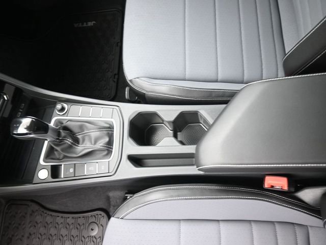 New 2026 Volkswagen Jetta SE FWD image 9