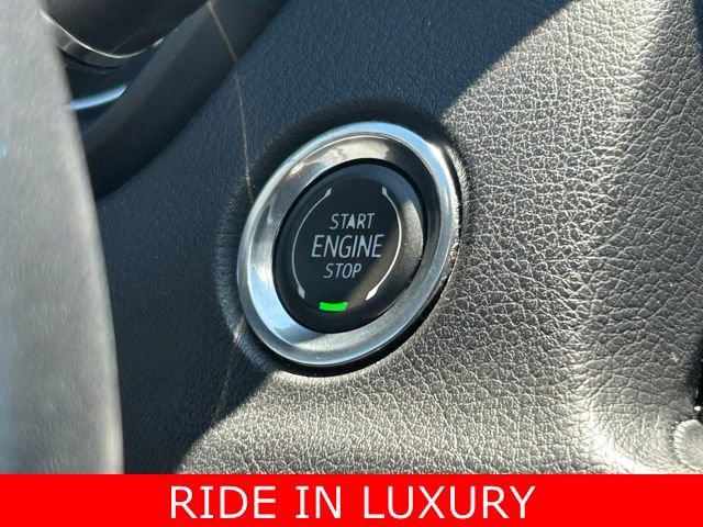 Used 2023 Cadillac XT4 Premium Luxury image 26