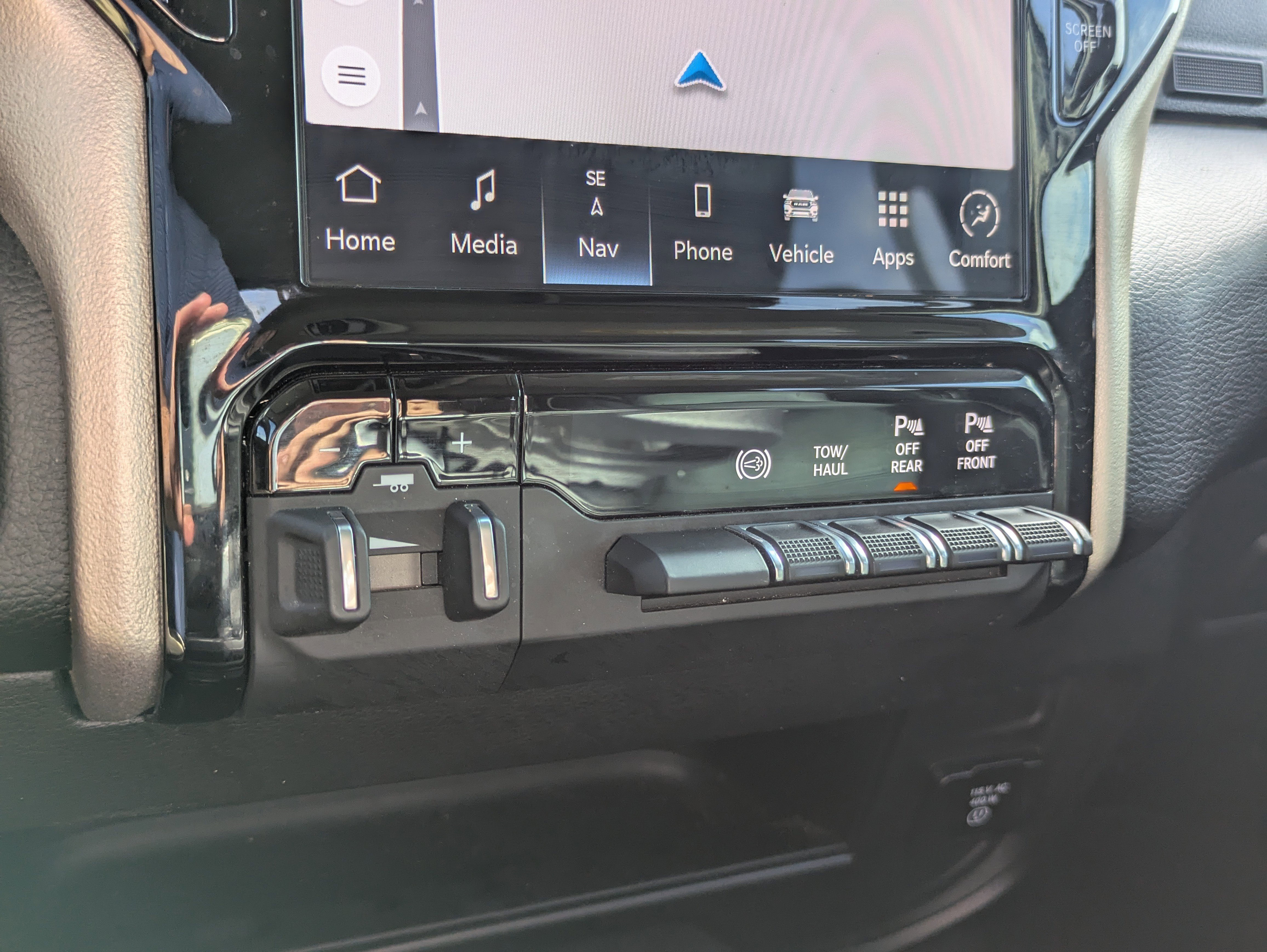 Certified 2024 RAM 2500 Laramie image 18