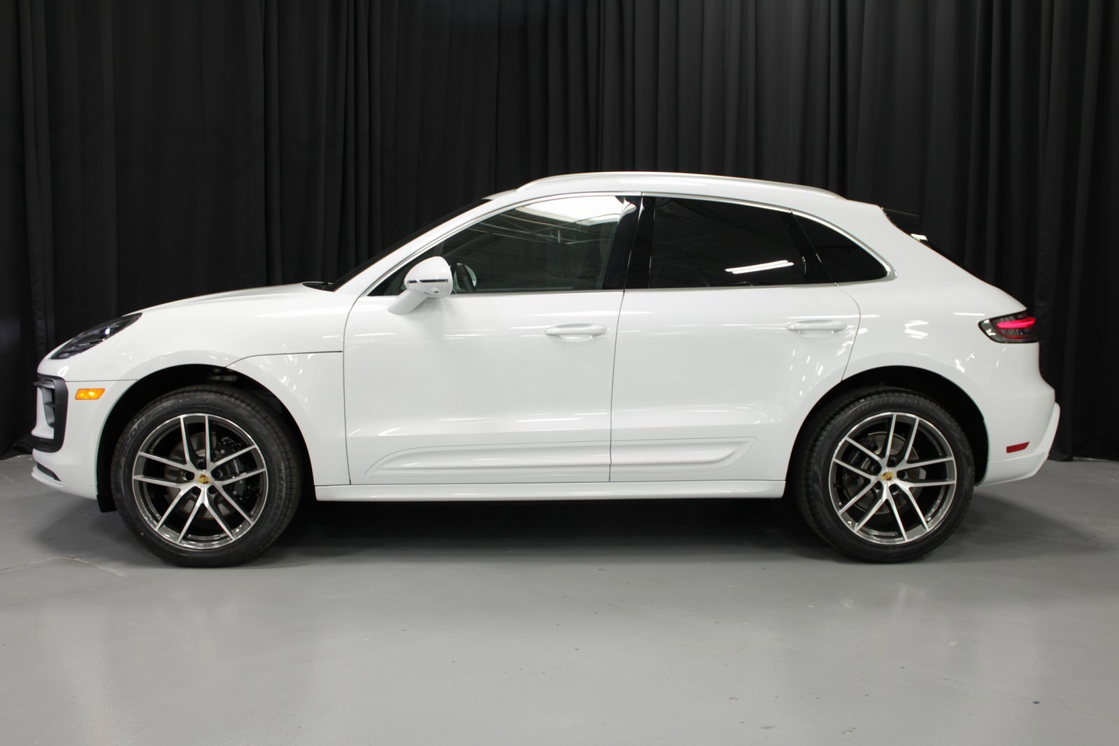 New 2025 Porsche Macan S image 2