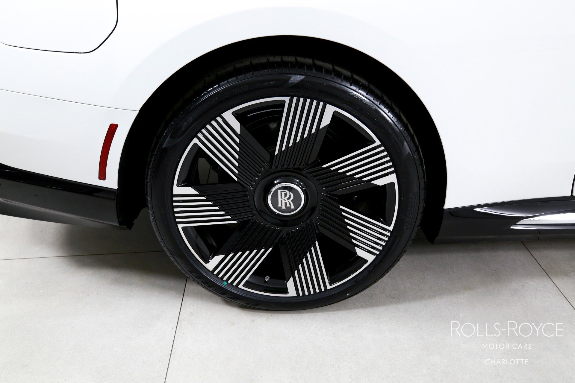 Used 2024 Rolls-Royce Spectre w/ Spectre Launch Package image 32