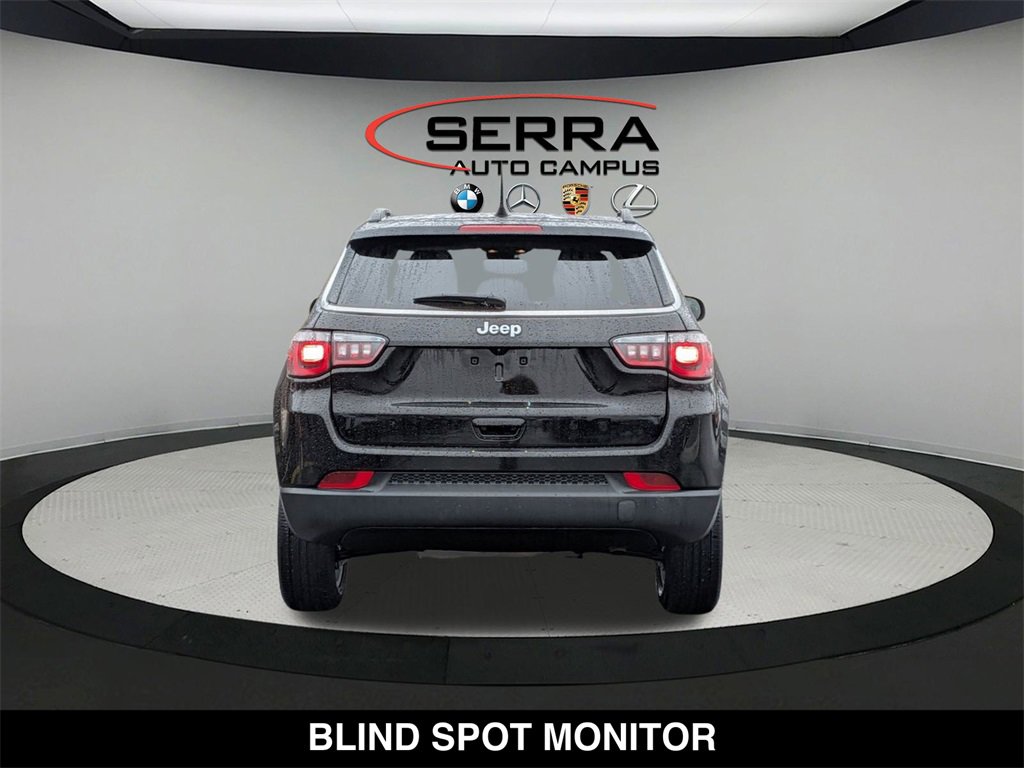 Used 2022 Jeep Compass Latitude image 9