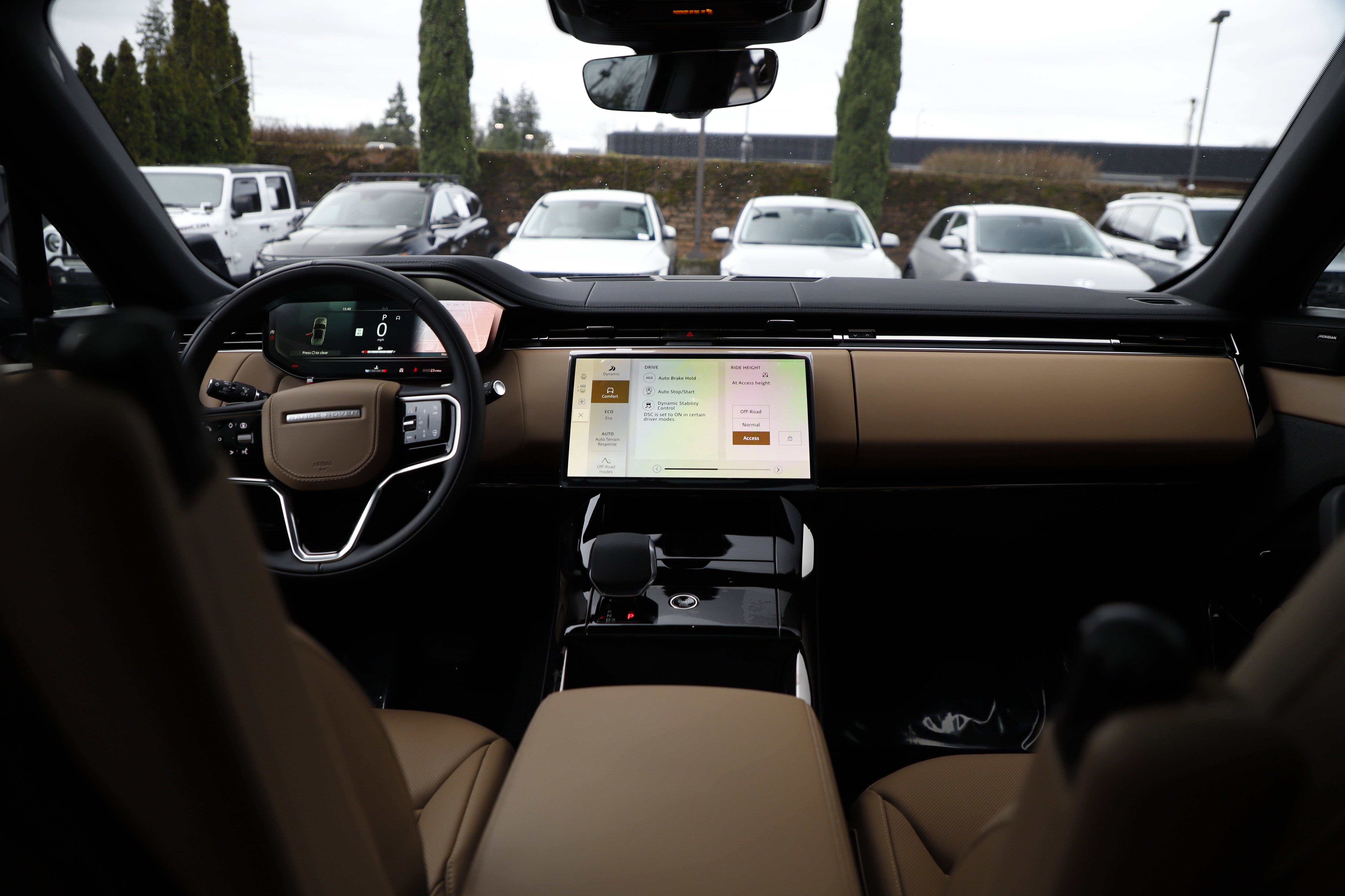 New 2025 Land Rover Range Rover Sport SE image 16