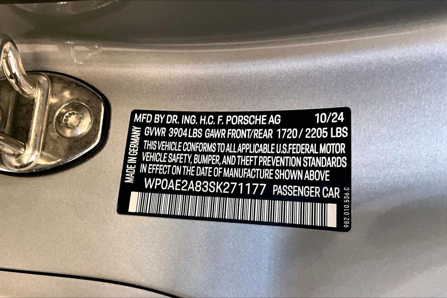 Used 2025 Porsche 718 Cayman GT4 RS RWD image 35