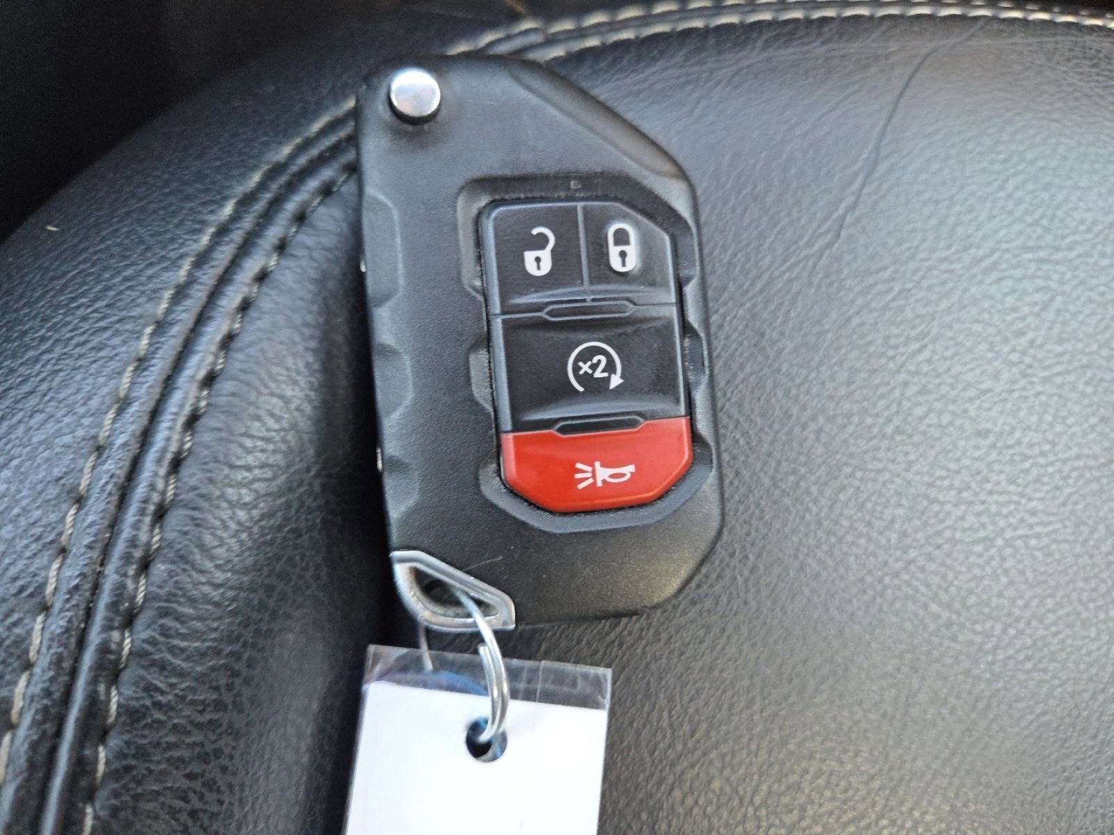 Used 2018 Jeep Wrangler Unlimited Sahara image 33