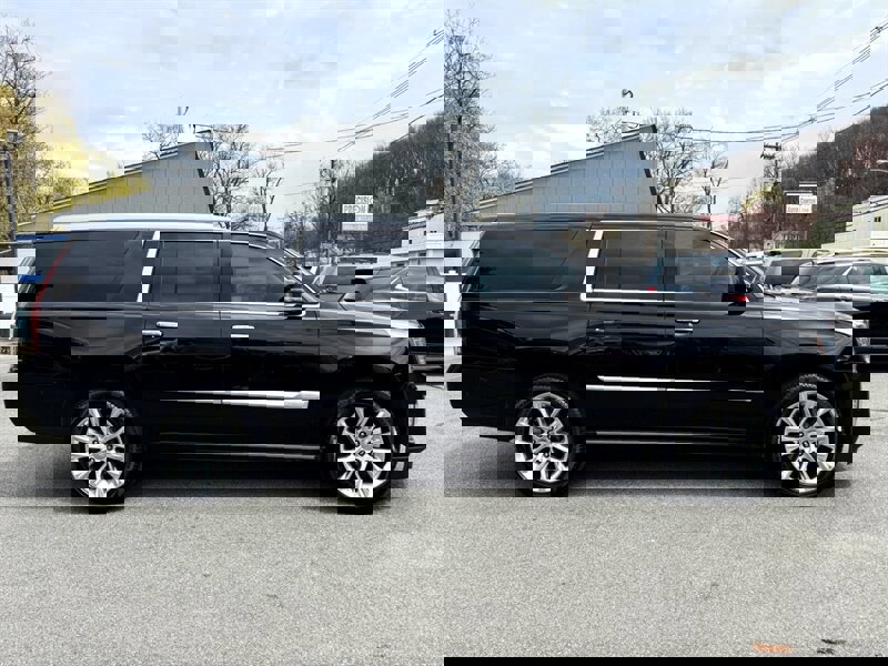 Used 2020 Cadillac Escalade ESV Premium Luxury image 4