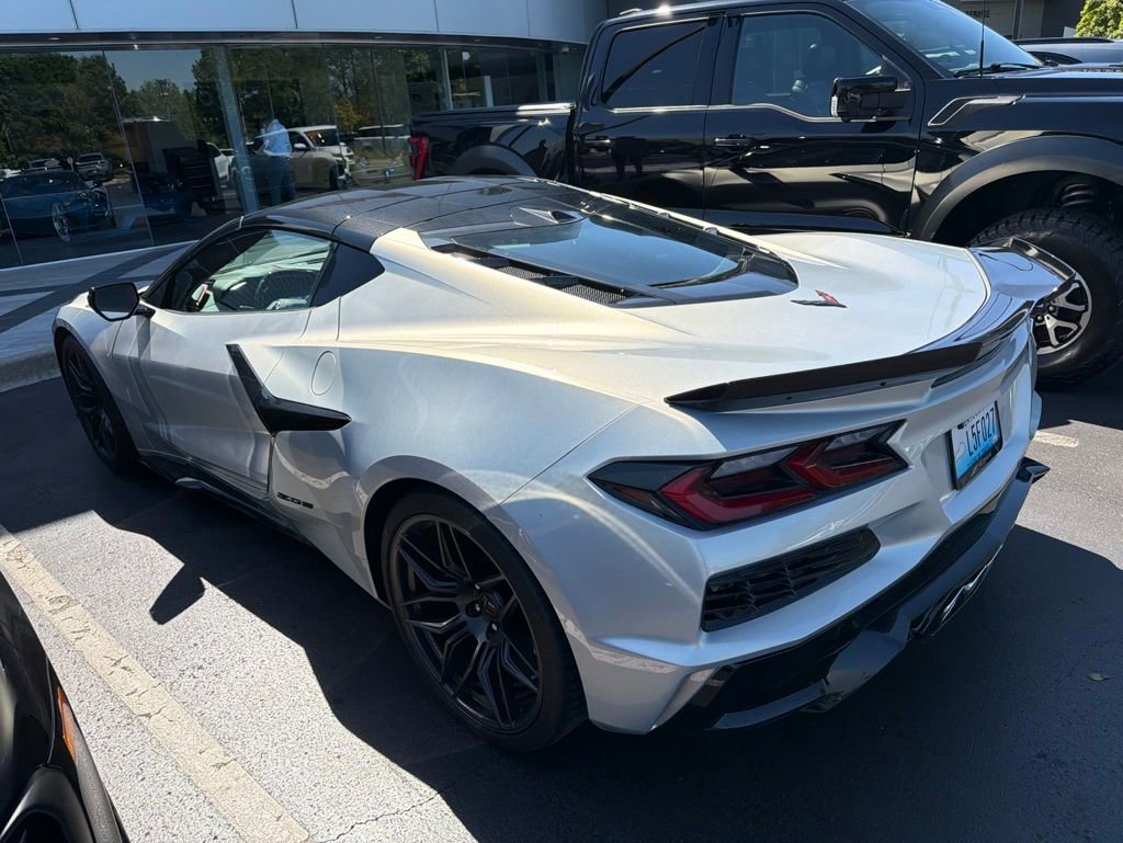 Used 2024 Chevrolet Corvette Z06 RWD image 5