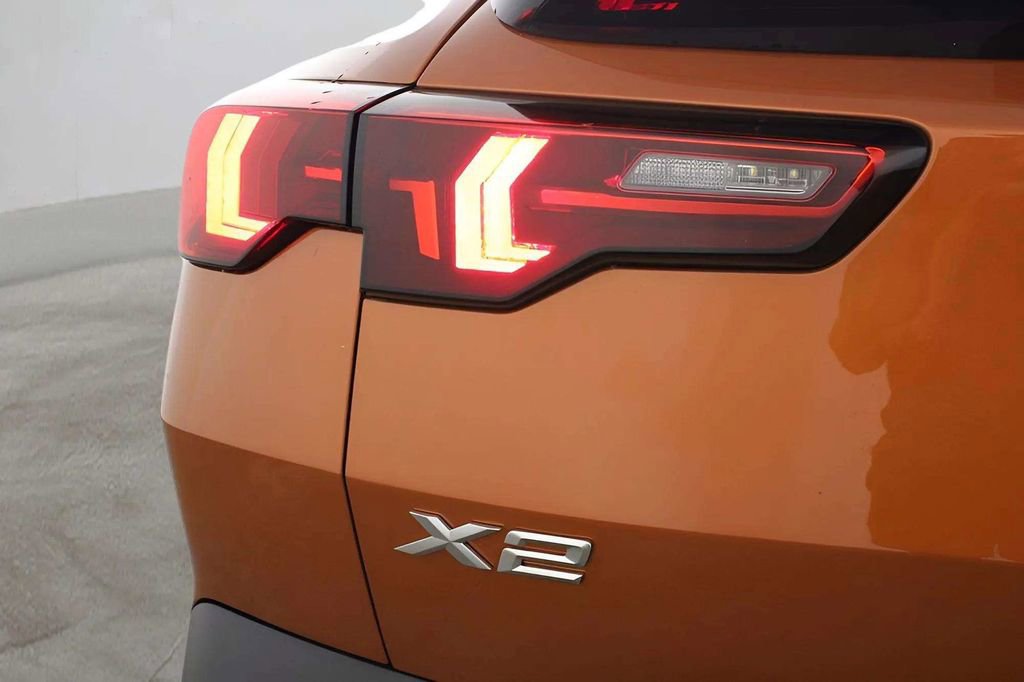 Used 2025 BMW X2 xDrive28i image 40