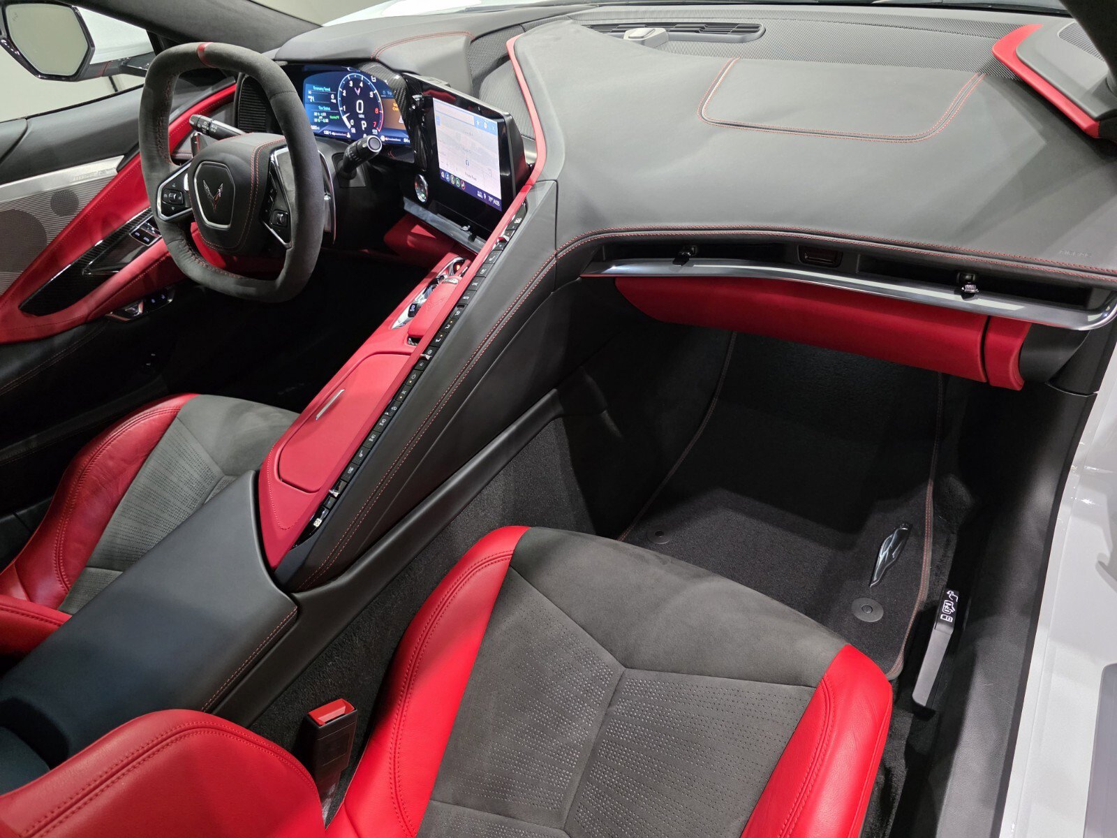 Used 2020 Chevrolet Corvette Stingray Premium Cpe w/ 3LT Preferred Equipment Group image 23