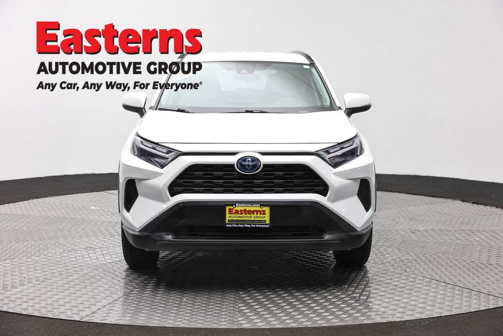 Used 2023 Toyota RAV4 LE AWD/4WD image 2