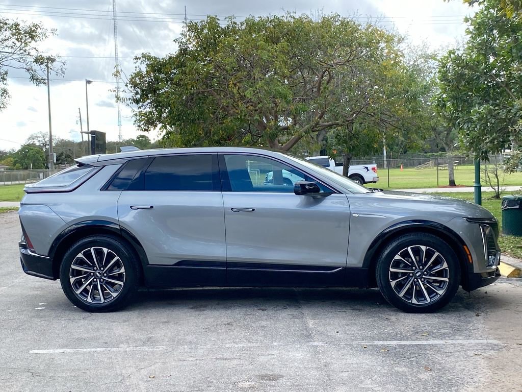 Used 2024 Cadillac Lyriq Sport image 9