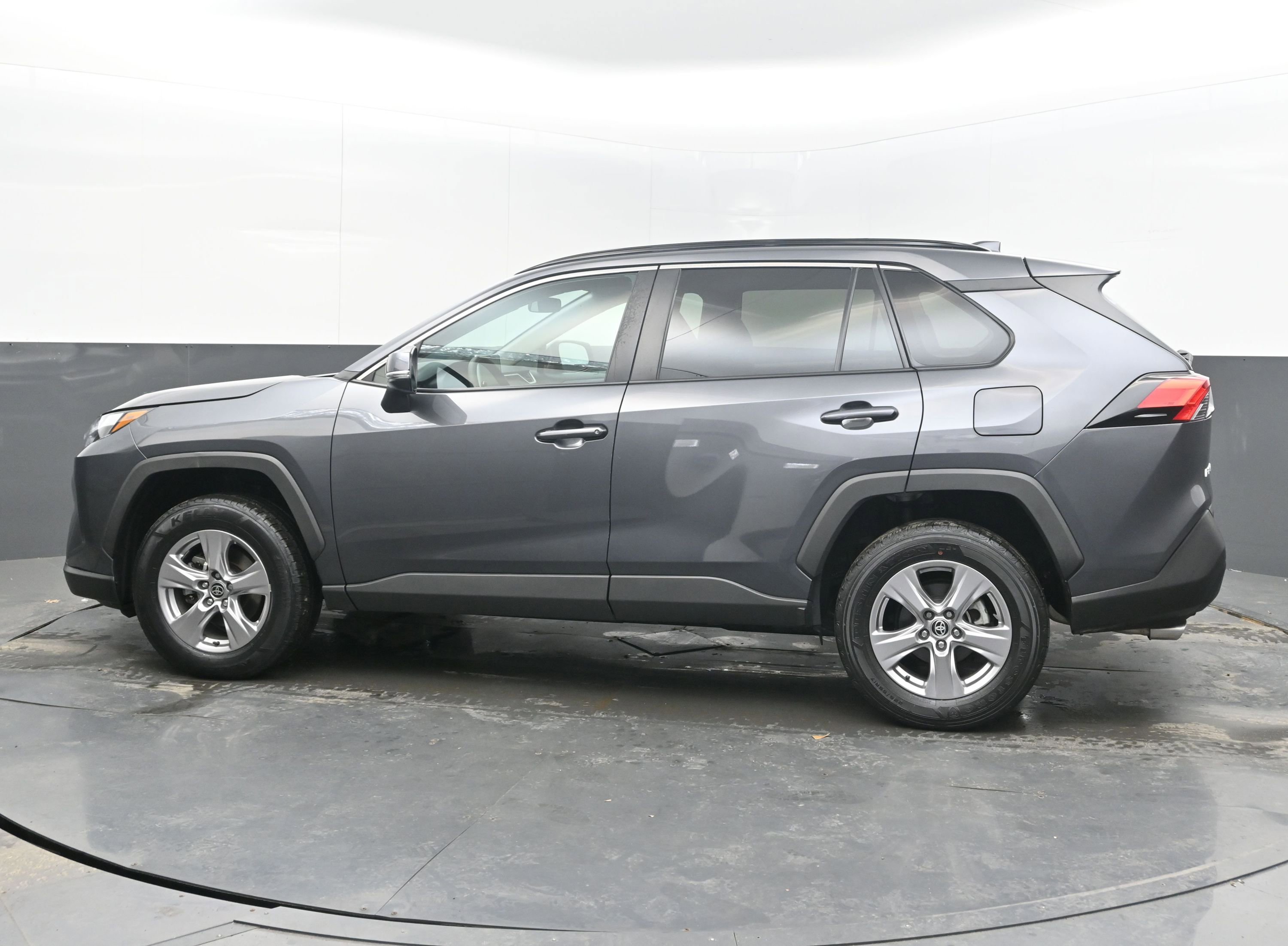 Used 2023 Toyota RAV4 XLE image 7