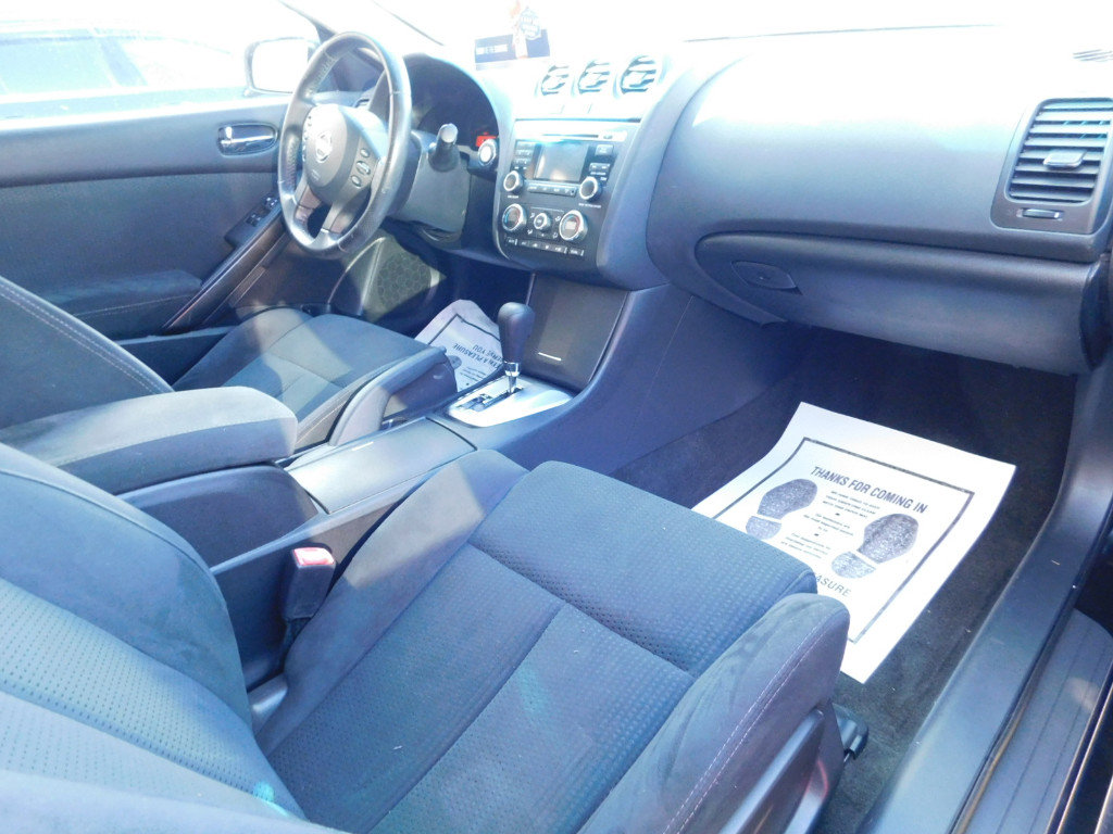 Used 2010 Nissan Altima 2.5 S w/ Premium Pkg FWD image 17