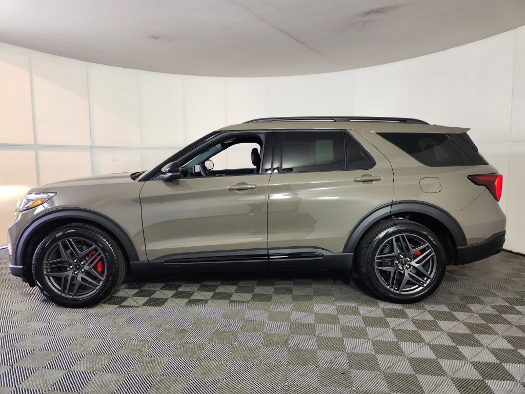 New 2026 Ford Explorer ST w/ Sun And Sound Package AWD/4WD image 4