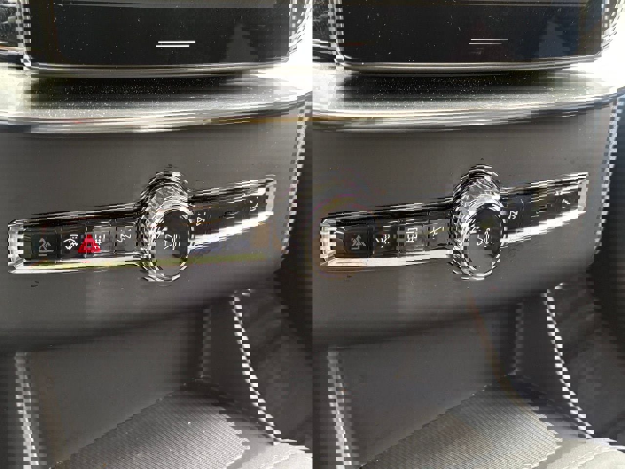 New 2026 Volvo XC90 B5 Core w/ Protection Package Premier image 22