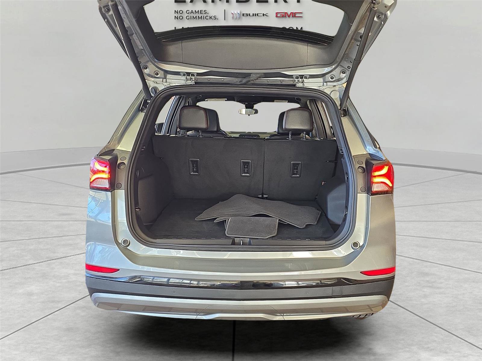 Used 2024 Chevrolet Equinox RS image 28