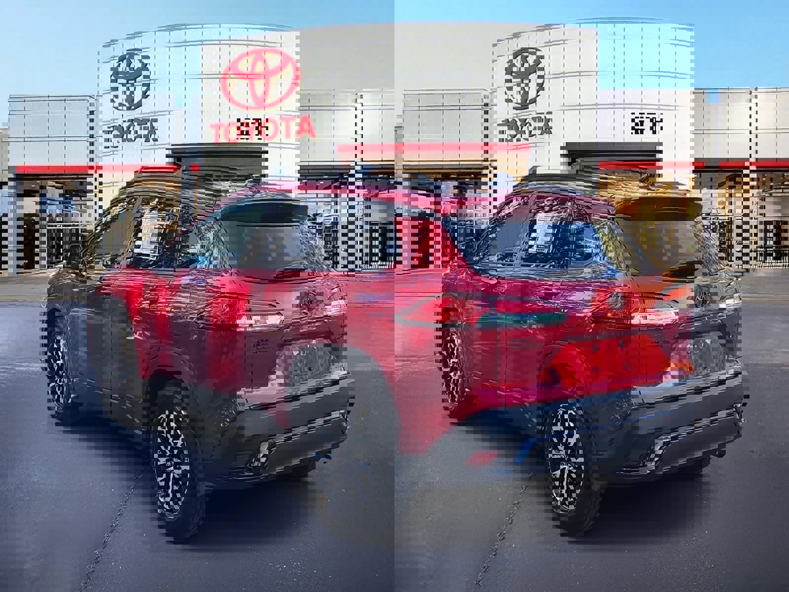 Used 2025 Toyota Corolla Cross AWD Hybrid image 7