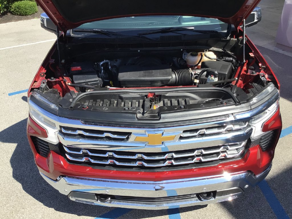 Used 2023 Chevrolet Silverado 1500 LTZ w/ Technology Package AWD/4WD image 37