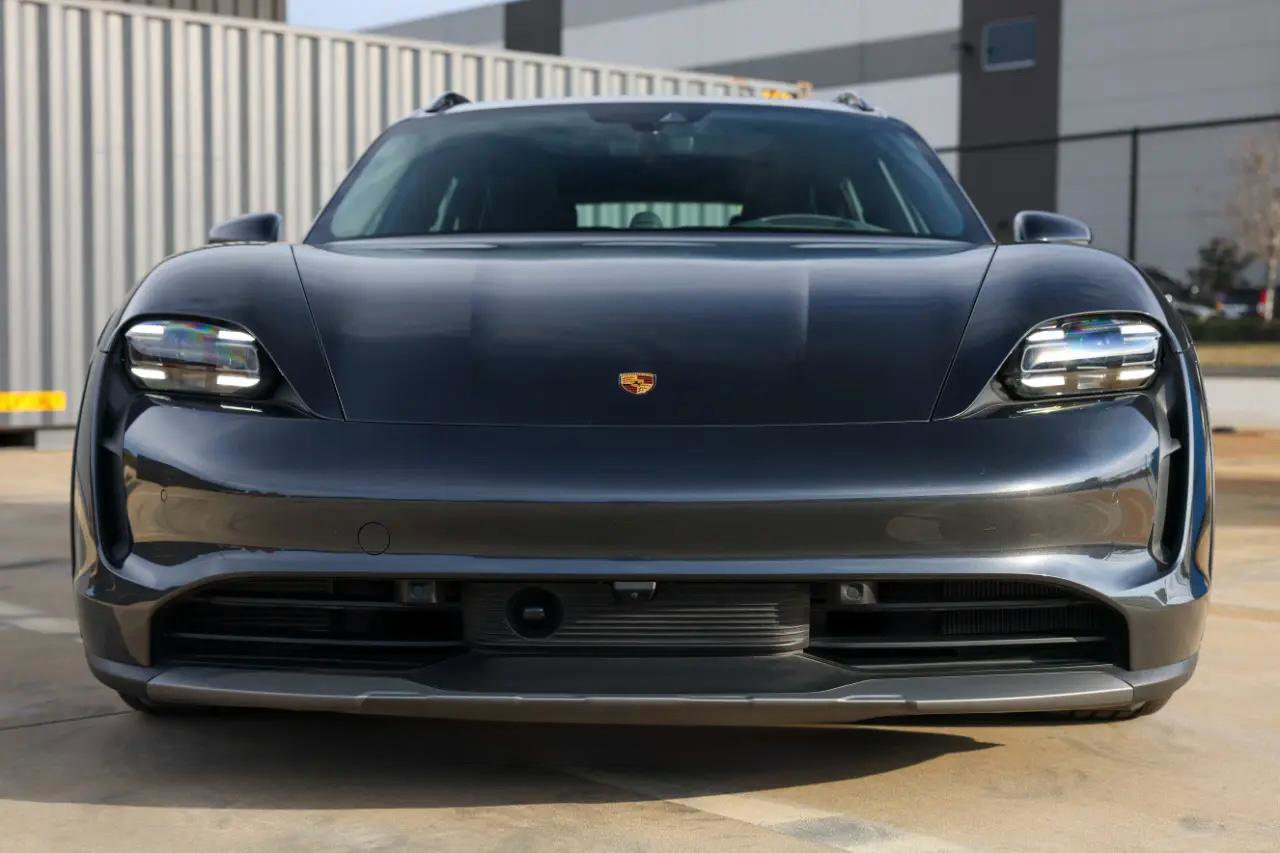 Used 2023 Porsche Taycan 4S AWD/4WD image 19