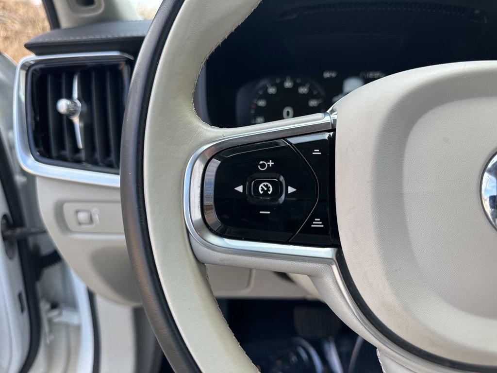 Used 2020 Volvo S90 T6 Inscription w/ Protection Package Premier image 49