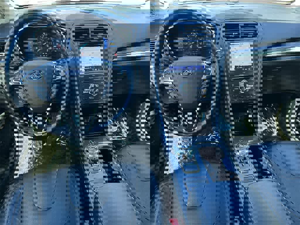 Used 2020 Ford Fusion Energi Titanium image 19