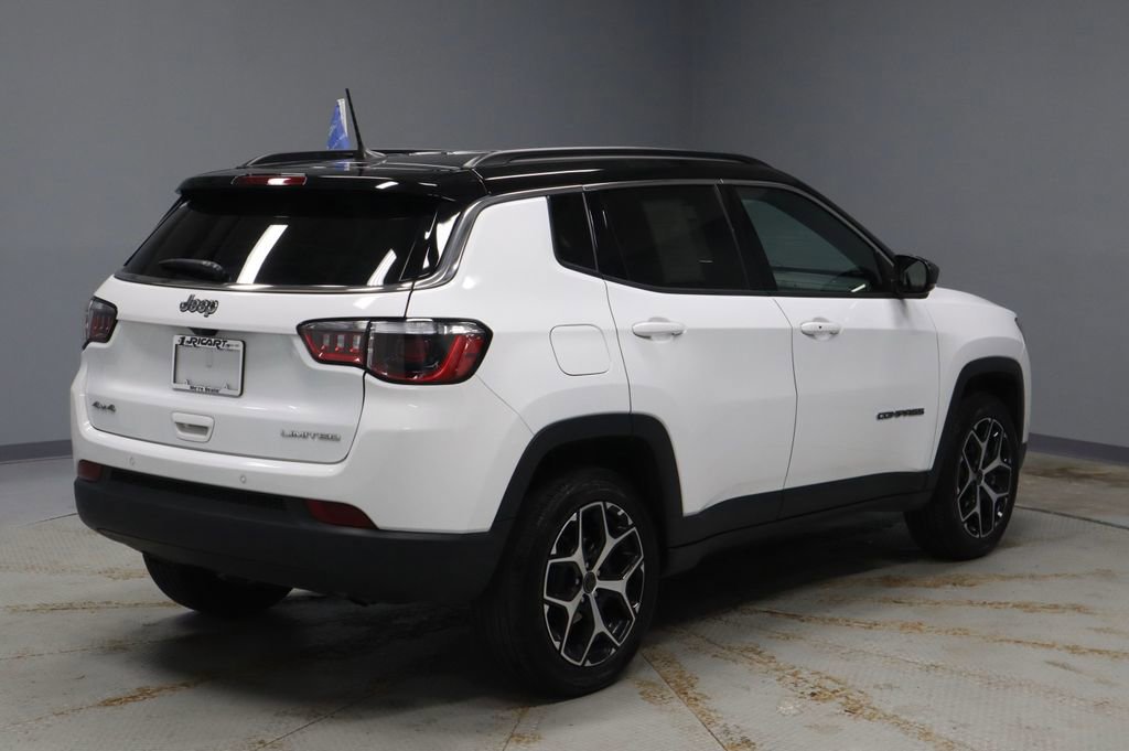 Used 2025 Jeep Compass Limited image 10