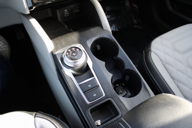 Used 2024 Ford Escape Platinum w/ Premium Technology Package image 21